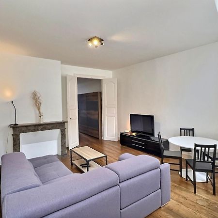 Wonderhost, Superbes Volumes Et Charme De L'Ancien Daire Pau Dış mekan fotoğraf